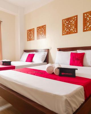 RedDoorz Plus near Johnson and Johnson Paranaque
