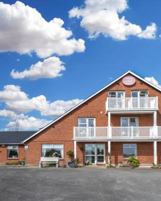 Coral Gables Guesthouse & Campsite