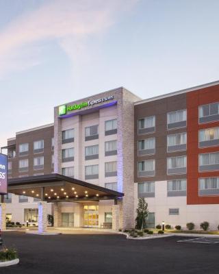 Holiday Inn Express & Suites Sandusky, an IHG Hotel