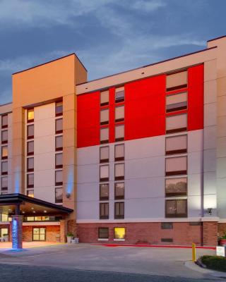 Holiday Inn Express & Suites Atlanta Perimeter Mall Hotel, an IHG Hotel