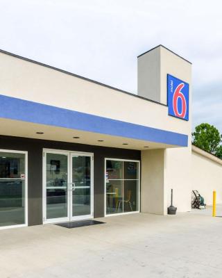 Motel 6-Troutville, VA