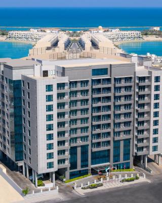 Ramada Hotel and Suites Amwaj Islands