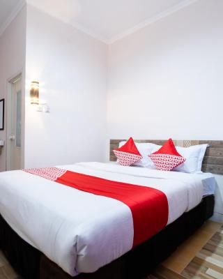 Super OYO 2285 Art Guest House Syariah