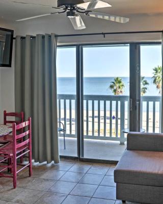 Surfside Sandcastle Suite with Balcony and 2 Pools!