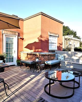 Sprawling Penthouse with Rooftop Deck Blocks from the River