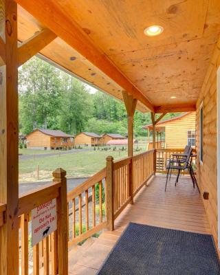 Cozy Bryson City Cabin on Tuck River with Fire Pit!