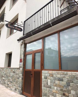 Baba Dora Guesthouse