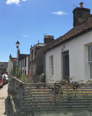 Beautiful Coastal Cottage in Pittenweem