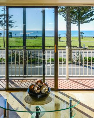 Marine Parade Magic - Napier Holiday Home