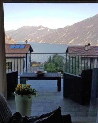 Villetta Sogno sul Lago by Gardadomusmea