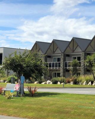 Fiordland Lakeview Motel and Apartments