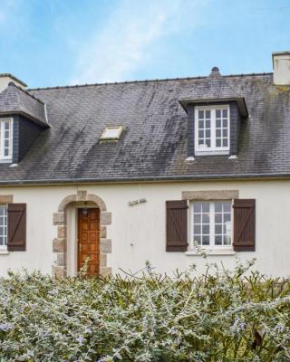 Lovely Home In Sables Dor Les Pins