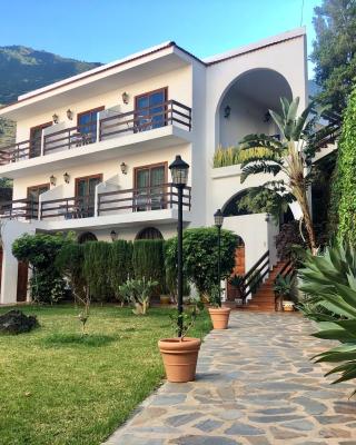 Apartamentos Frontera