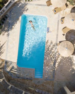 Prinus Country Retreat Apokoronas, heated pool, 13km from the sea