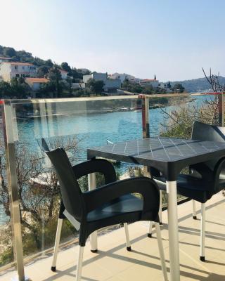 RIVA Seafront holiday apartments