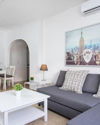 Central gem in Los Boliches SOHO with wifi and tv ref77