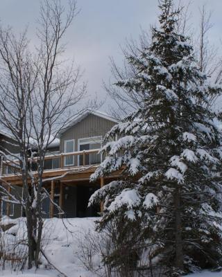 Top of Algonquin Bed and Breakfast