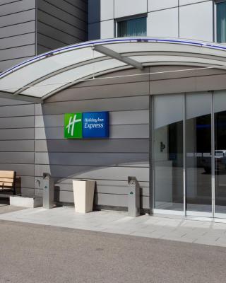 Holiday Inn Express Geneva Airport by IHG