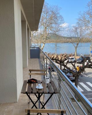 JASALPI único apartamento delante del Lago de Banyoles