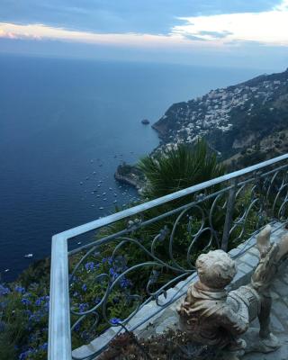 Carluccio’s stanza privata vista mare