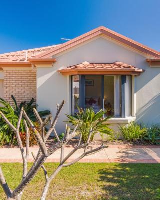 Oceania Cottage - LJHooker Yamba