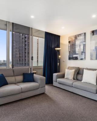 Central Melbourne CBD Apartment with Gym and Pool