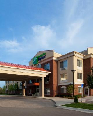 Holiday Inn Express Hotel & Suites Detroit - Farmington Hills, an IHG Hotel