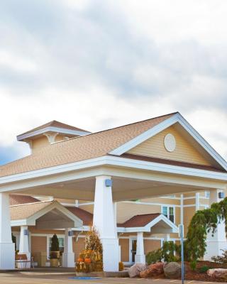 Holiday Inn Express & Suites Iron Mountain, an IHG Hotel