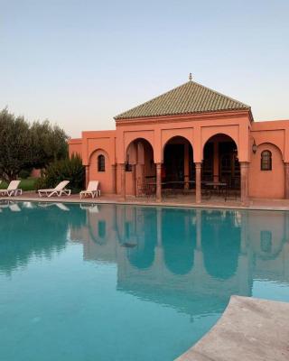 Villa avec piscine a Marrakech