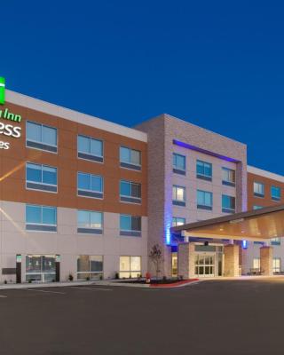 Holiday Inn Express & Suites - Brigham City - North Utah, an IHG Hotel