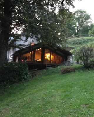 haras de la Cère ses chevaux et Harley Davidson garage