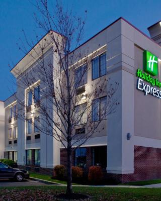 Holiday Inn Express Hotel & Suites Grove City, an IHG Hotel