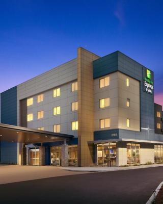 Holiday Inn Express & Suites - Portland Airport - Cascade Stn, an IHG Hotel