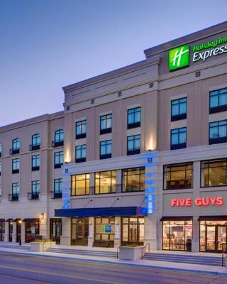 Holiday Inn Express & Suites - Kansas City KU Medical Center, an IHG Hotel