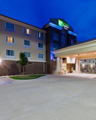 Holiday Inn Express Hotel & Suites Salina, an IHG Hotel