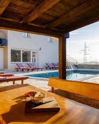 Villa Anabella peaceful holiday home with pool