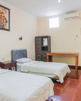 Mahendra Beach Inn