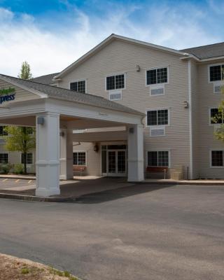 Holiday Inn Express Hotel & Suites North Conway, an IHG Hotel