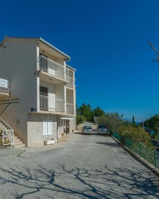 Apartments Maras