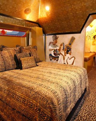 Black Swan Inn Luxurious Theme Rooms