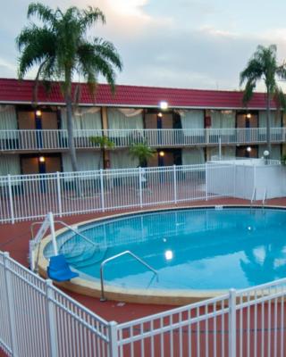 Express Inn & Suites - 5 Miles from St Petersburg Clearwater Airport