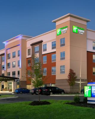 Holiday Inn Express & Suites - Fayetteville South, an IHG Hotel