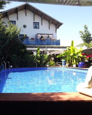 Chambres d'hotes La Maison Bleue