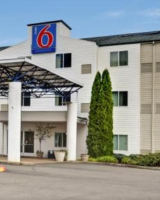 Motel 6-Roseburg, OR