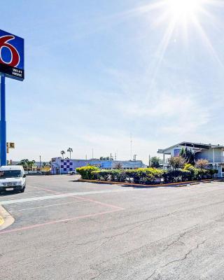 Motel 6-Laredo, TX - South