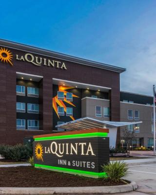 La Quinta Inn and Suites by Wyndham Houston Spring South