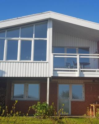 Modern villa i Arild med spektakulär havsutsikt.