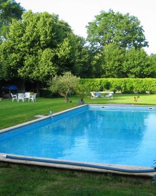 Maison de 2 chambres avec piscine partagee jardin amenage et wifi a Saint Branchs
