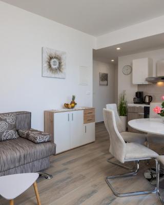 Apartments 20 meters from the beach