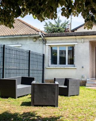 Maisonnette avec jardin, parc du chêne (tram T5)